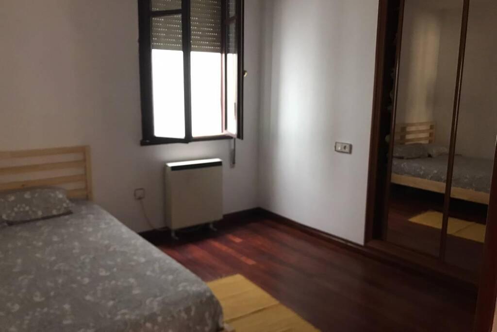 Apartamento En Pleno Centro Catedral 1D Oviedo Bagian luar foto