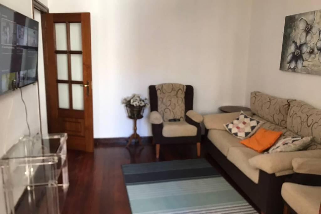 Apartamento En Pleno Centro Catedral 1D Oviedo Bagian luar foto